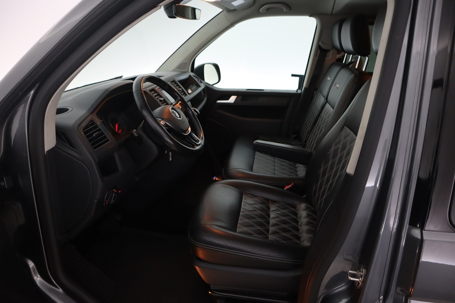 Volkswagen Caravelle vaihtoauto