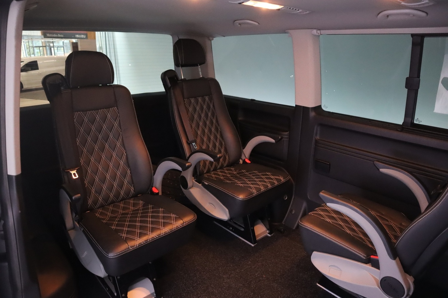 Volkswagen Caravelle vaihtoauto