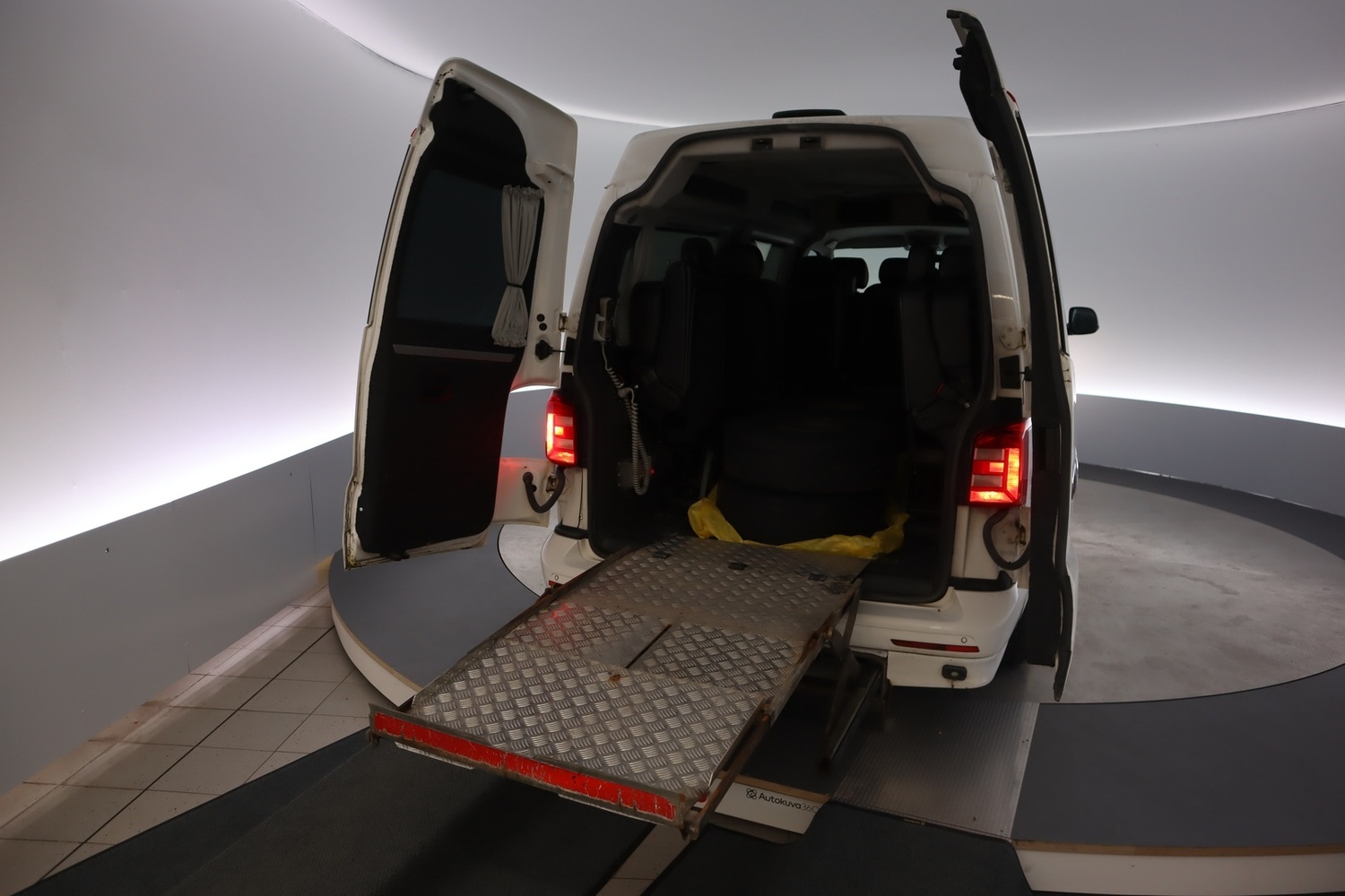 Volkswagen Transporter vaihtoauto