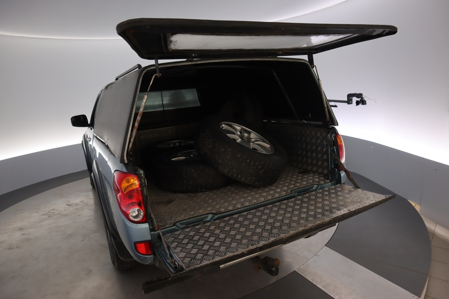 Mitsubishi L200 vaihtoauto