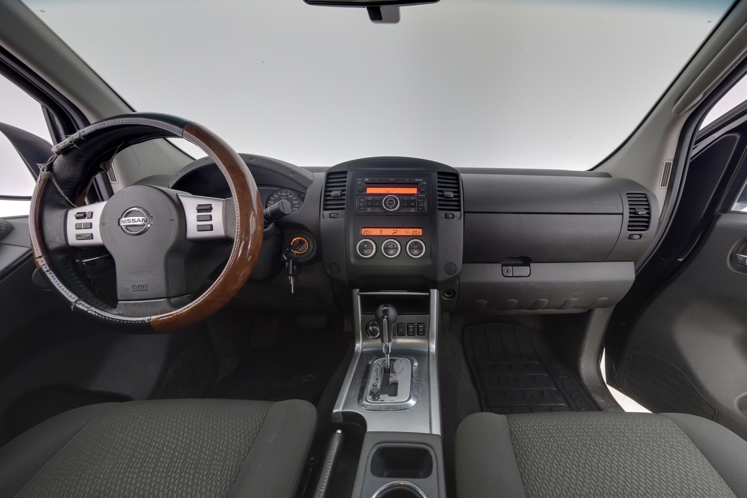 Nissan Navara vaihtoauto