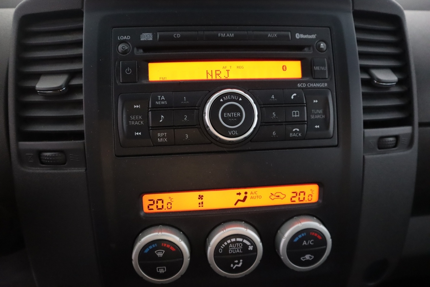 Nissan Navara vaihtoauto
