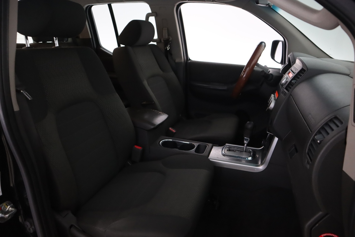Nissan Navara vaihtoauto