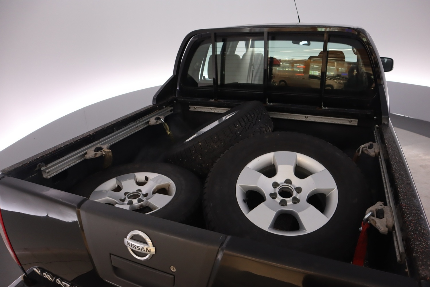 Nissan Navara vaihtoauto