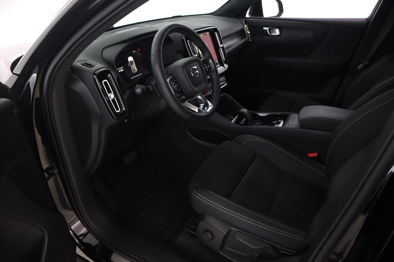 Volvo C40 vaihtoauto
