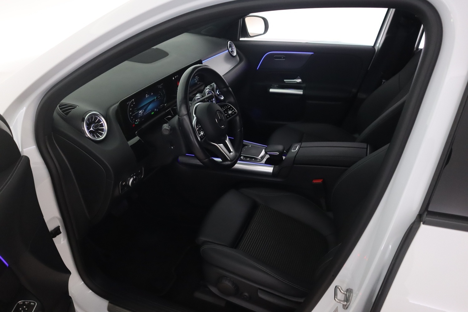 Mercedes-Benz EQA vaihtoauto
