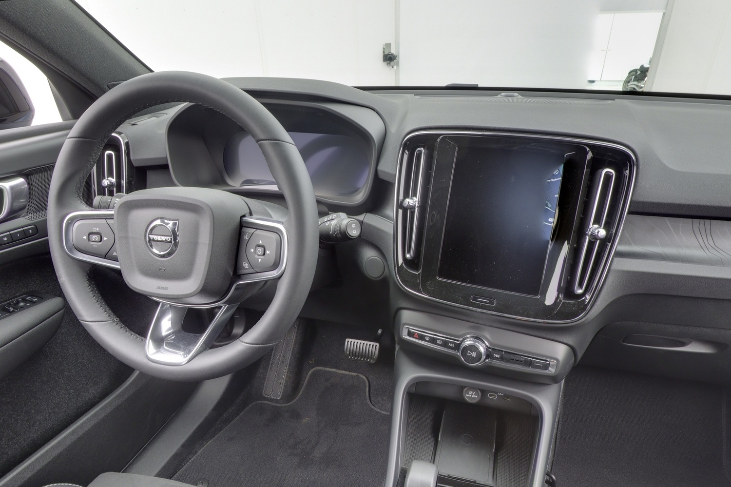 Volvo EX40 vaihtoauto