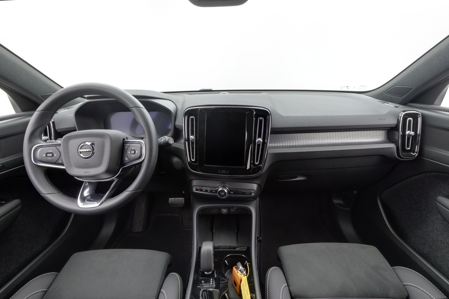 Volvo EX40 vaihtoauto