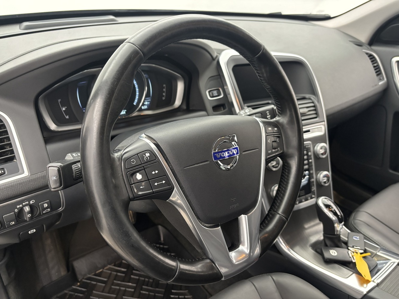 Volvo XC60 vaihtoauto