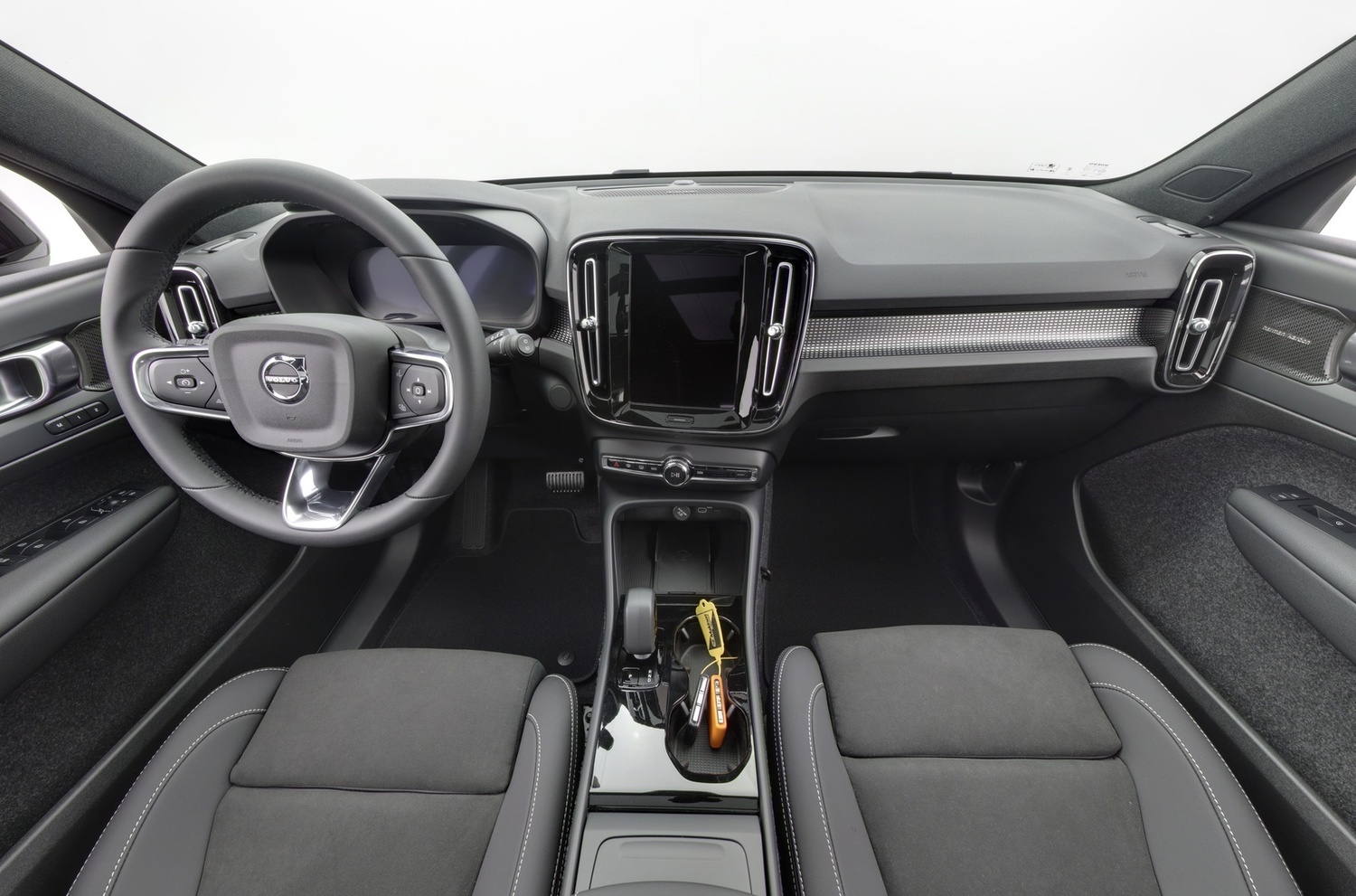 Volvo EX40 vaihtoauto