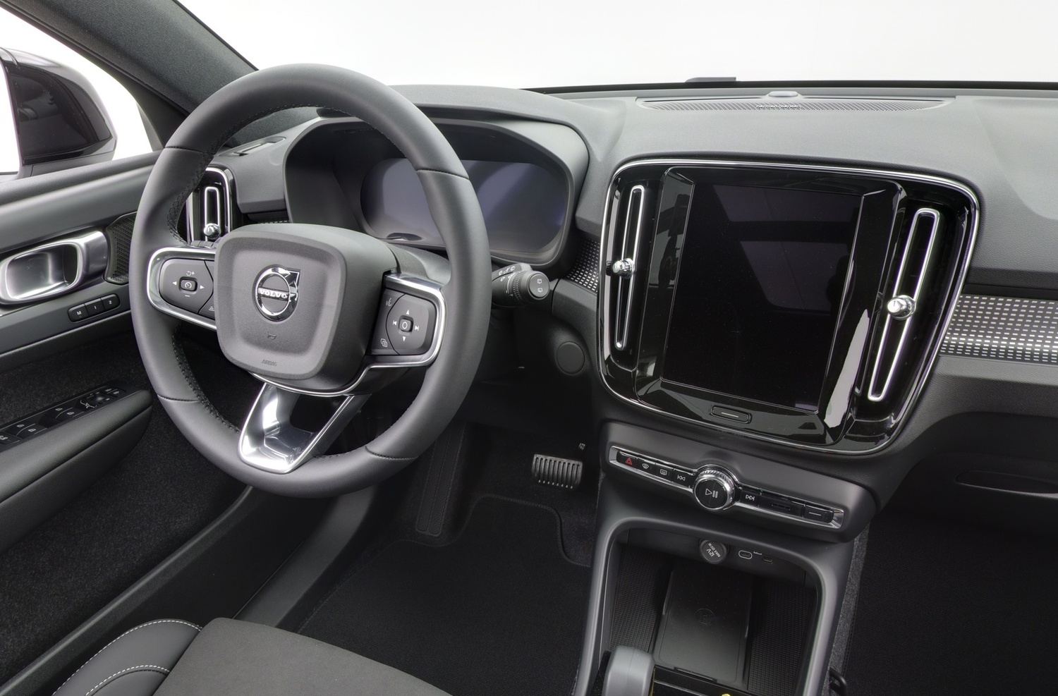 Volvo EX40 vaihtoauto
