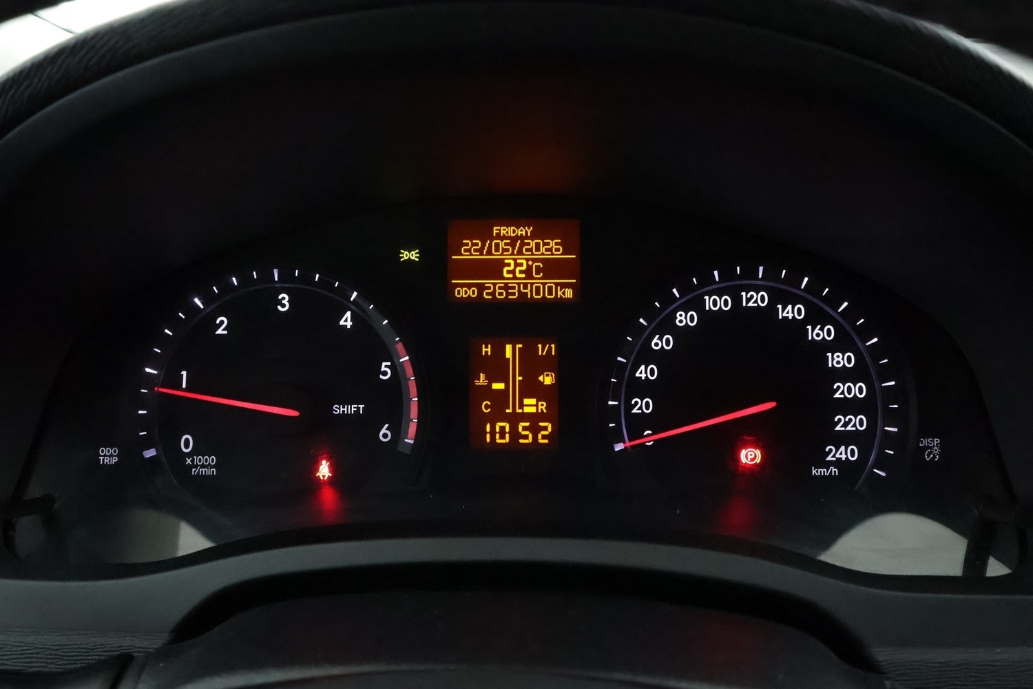 Toyota Avensis vaihtoauto