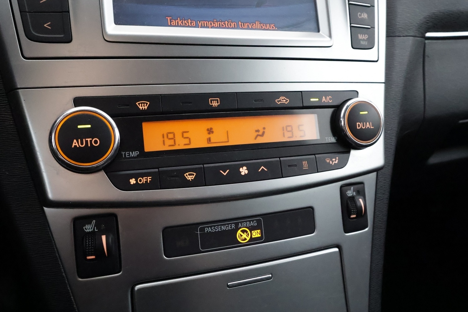 Toyota Avensis vaihtoauto