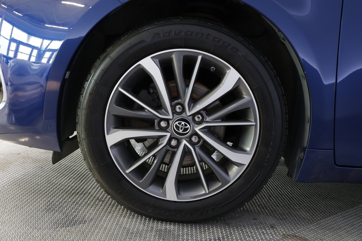 Toyota Avensis vaihtoauto