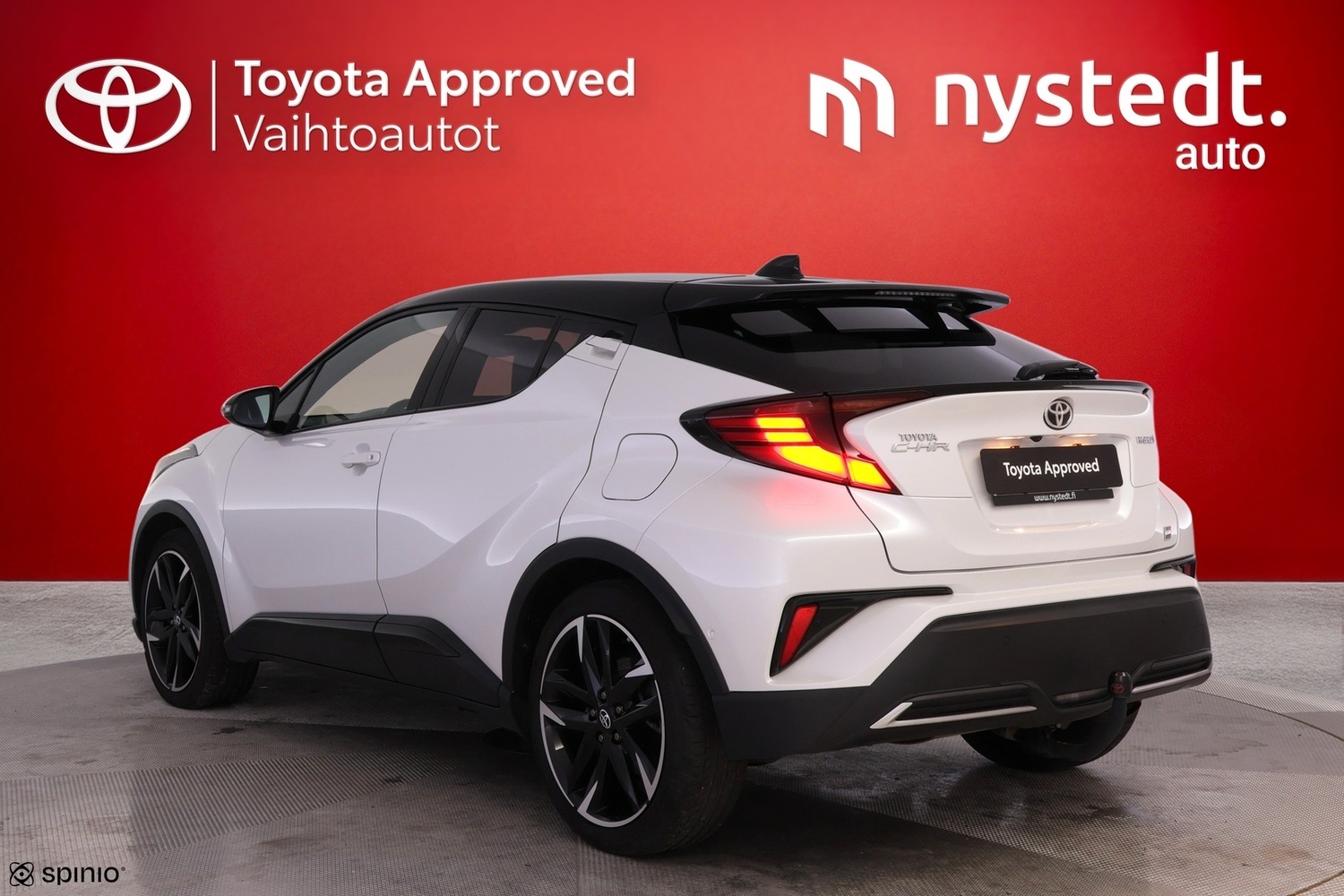 Toyota C-HR vaihtoauto