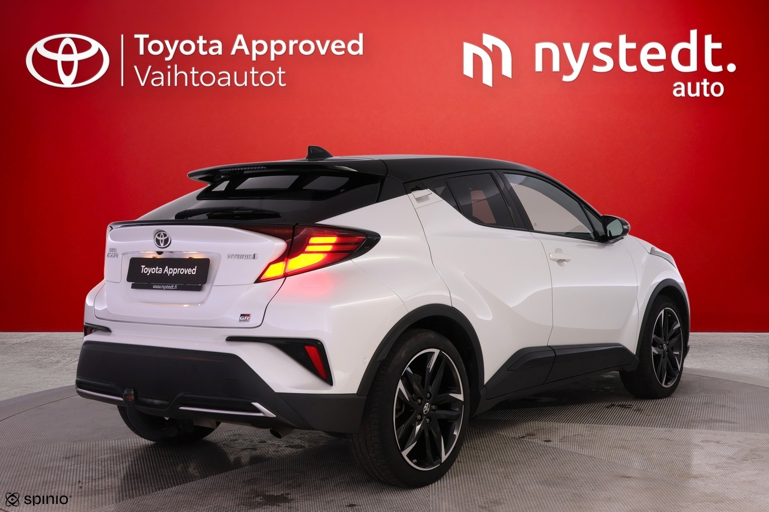 Toyota C-HR vaihtoauto