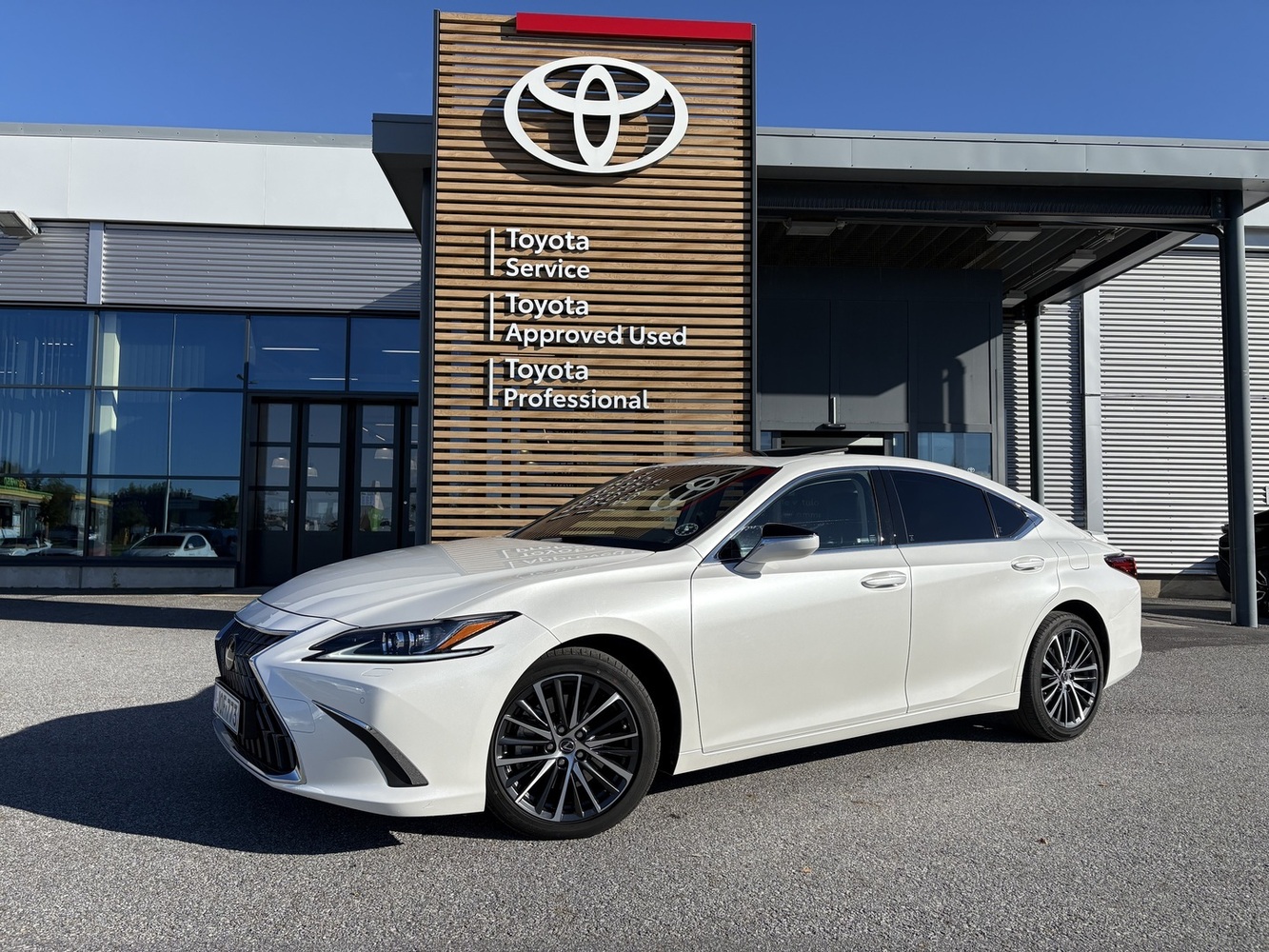 Lexus ES vaihtoauto