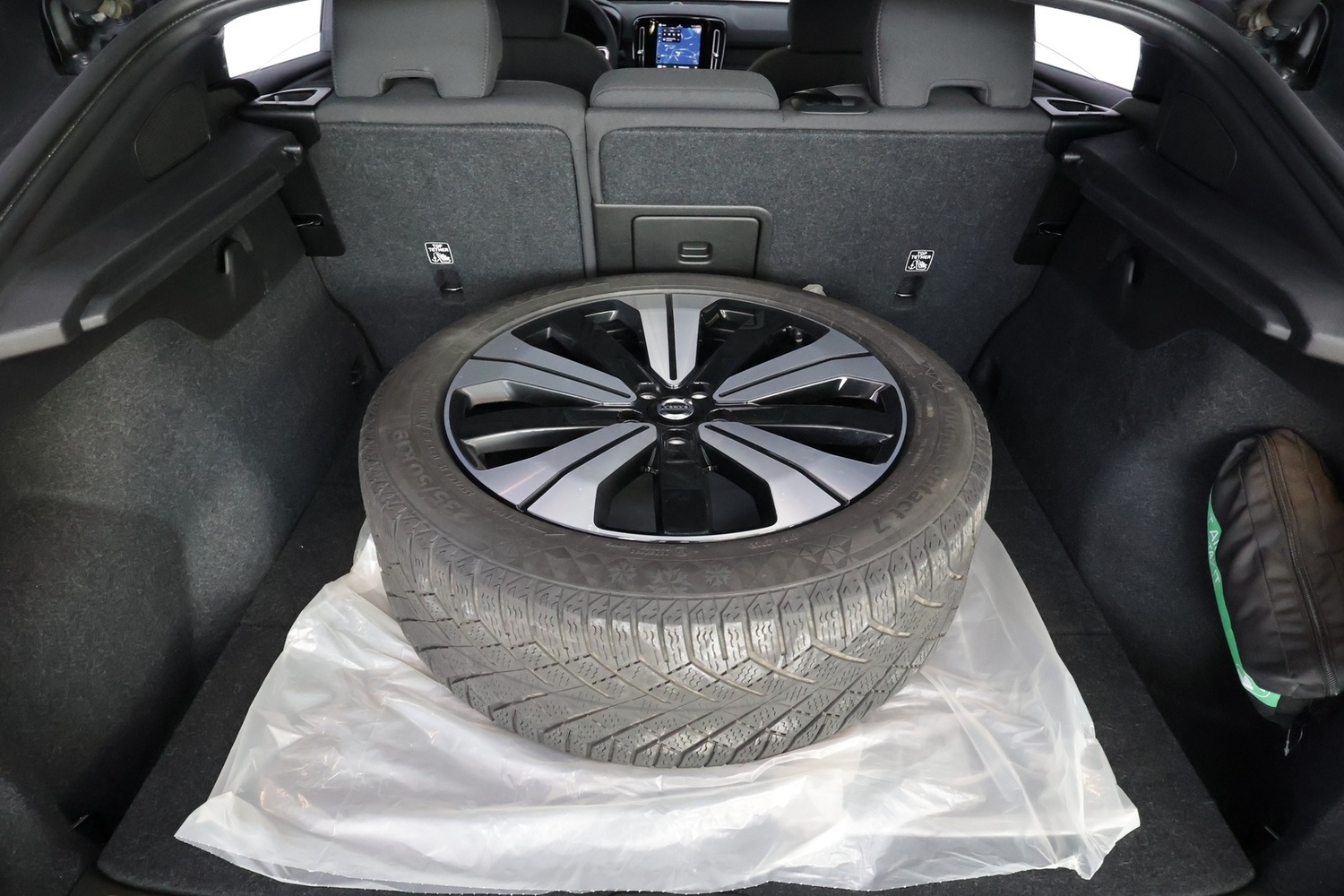 Volvo C40 vaihtoauto