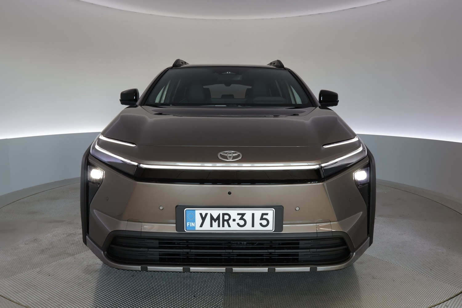 Toyota bZ4X Touring vaihtoauto