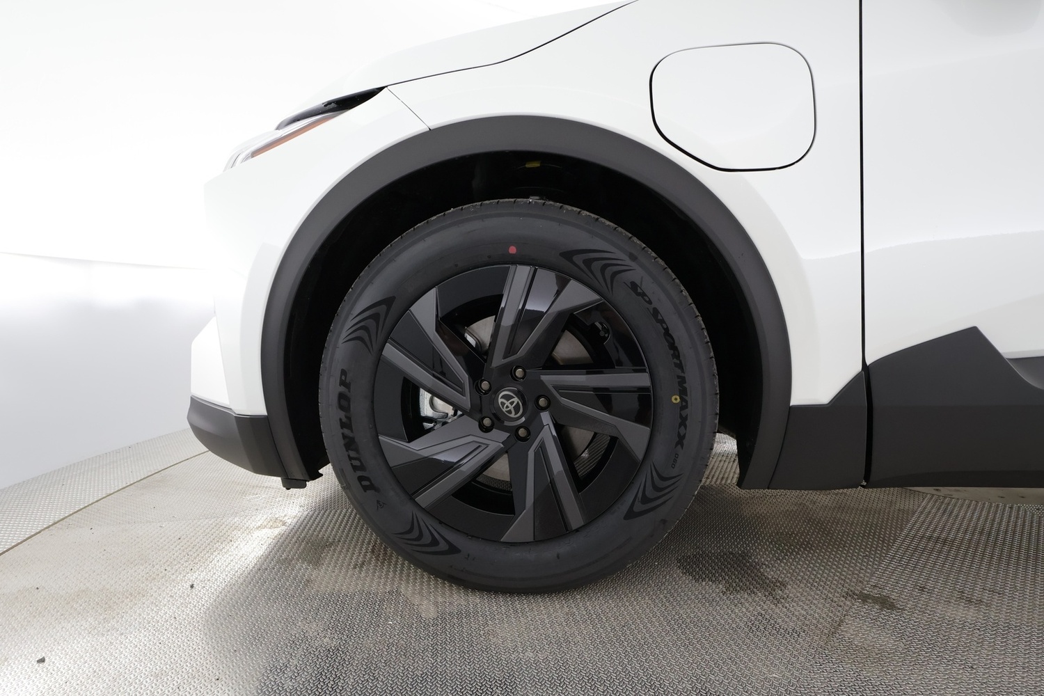 Toyota C-HR+ vaihtoauto