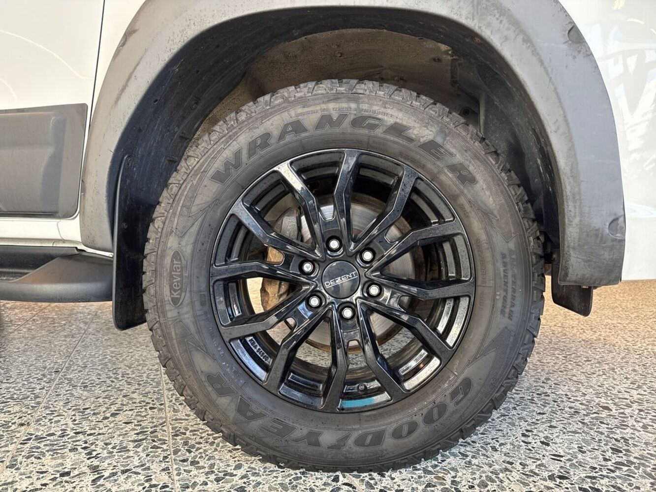 Toyota Hilux vaihtoauto