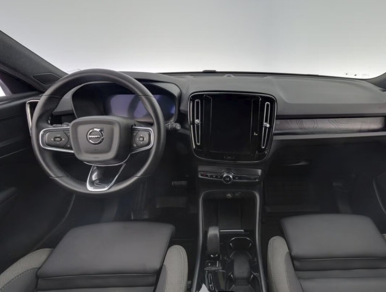 Volvo EX40 vaihtoauto