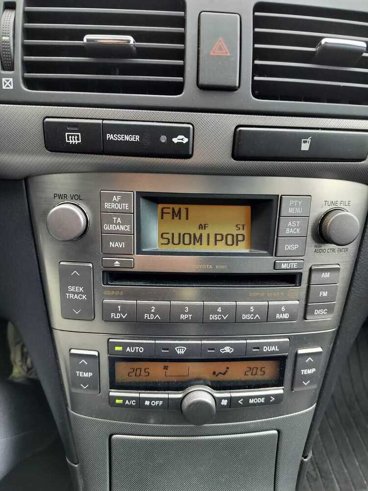 Toyota Avensis vaihtoauto