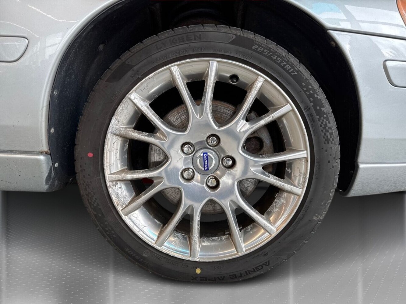 Volvo V70 vaihtoauto