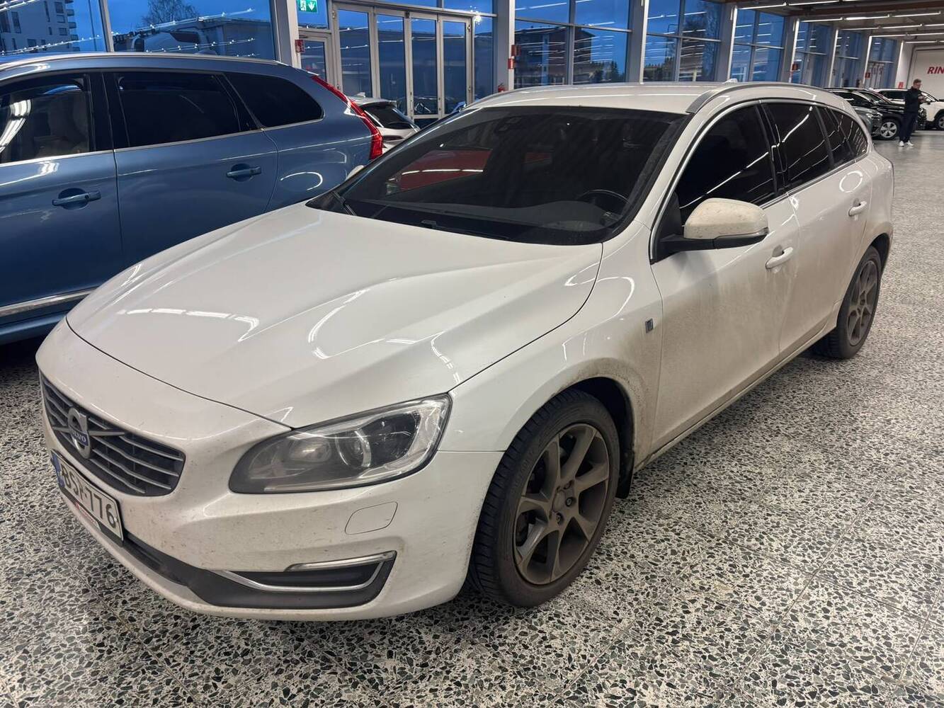 Volvo V60 vaihtoauto