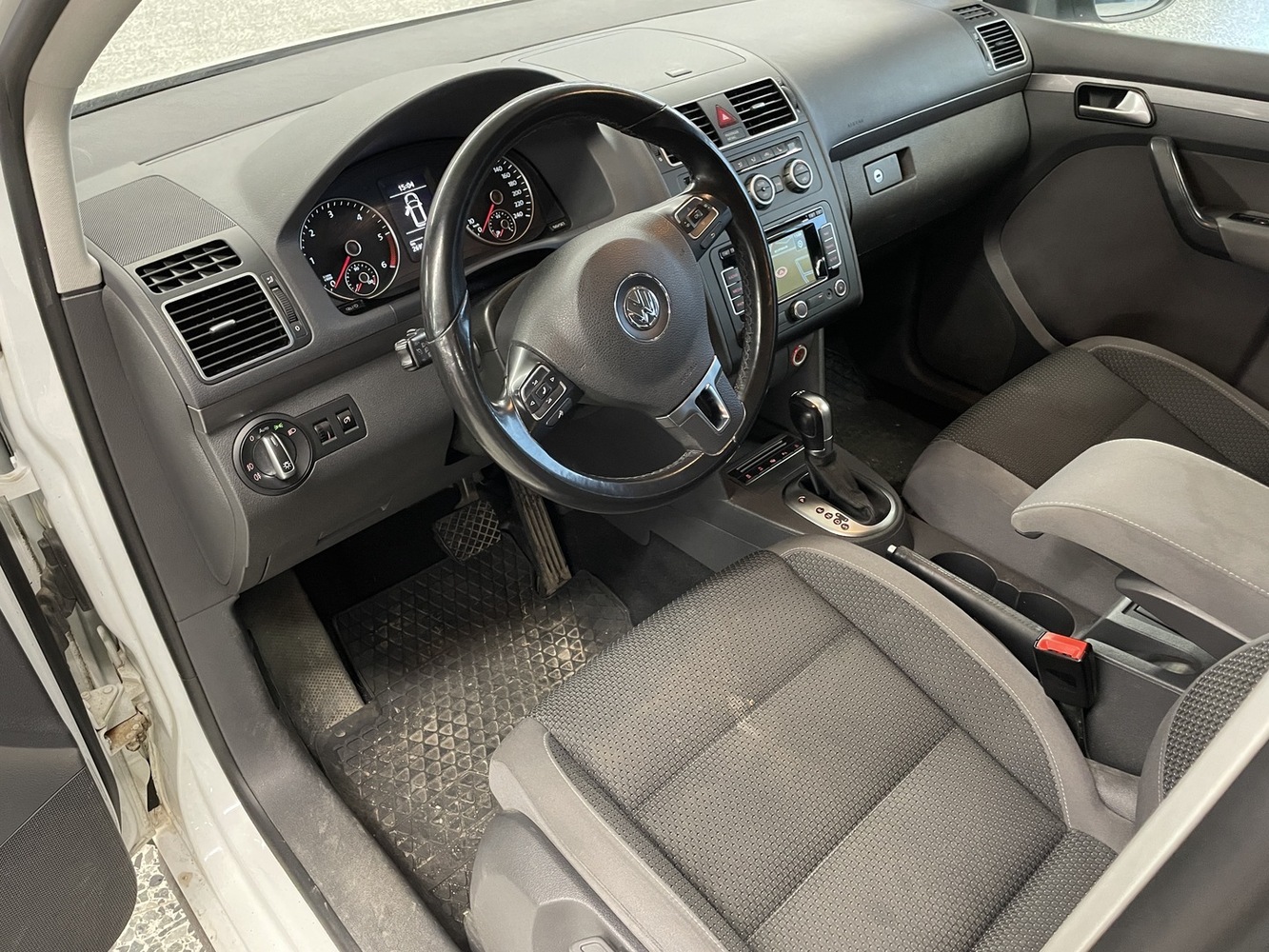 Volkswagen Touran vaihtoauto