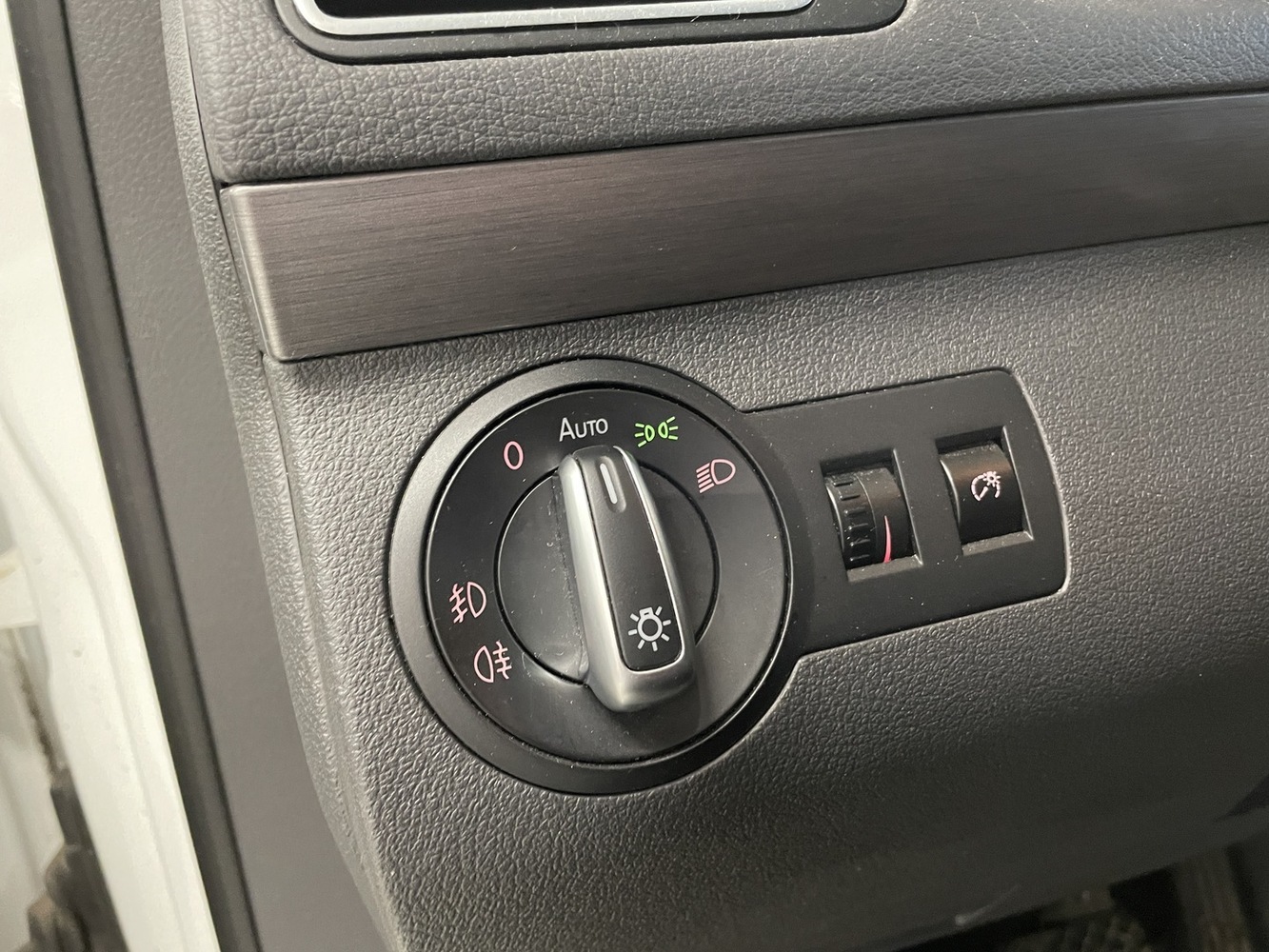 Volkswagen Touran vaihtoauto