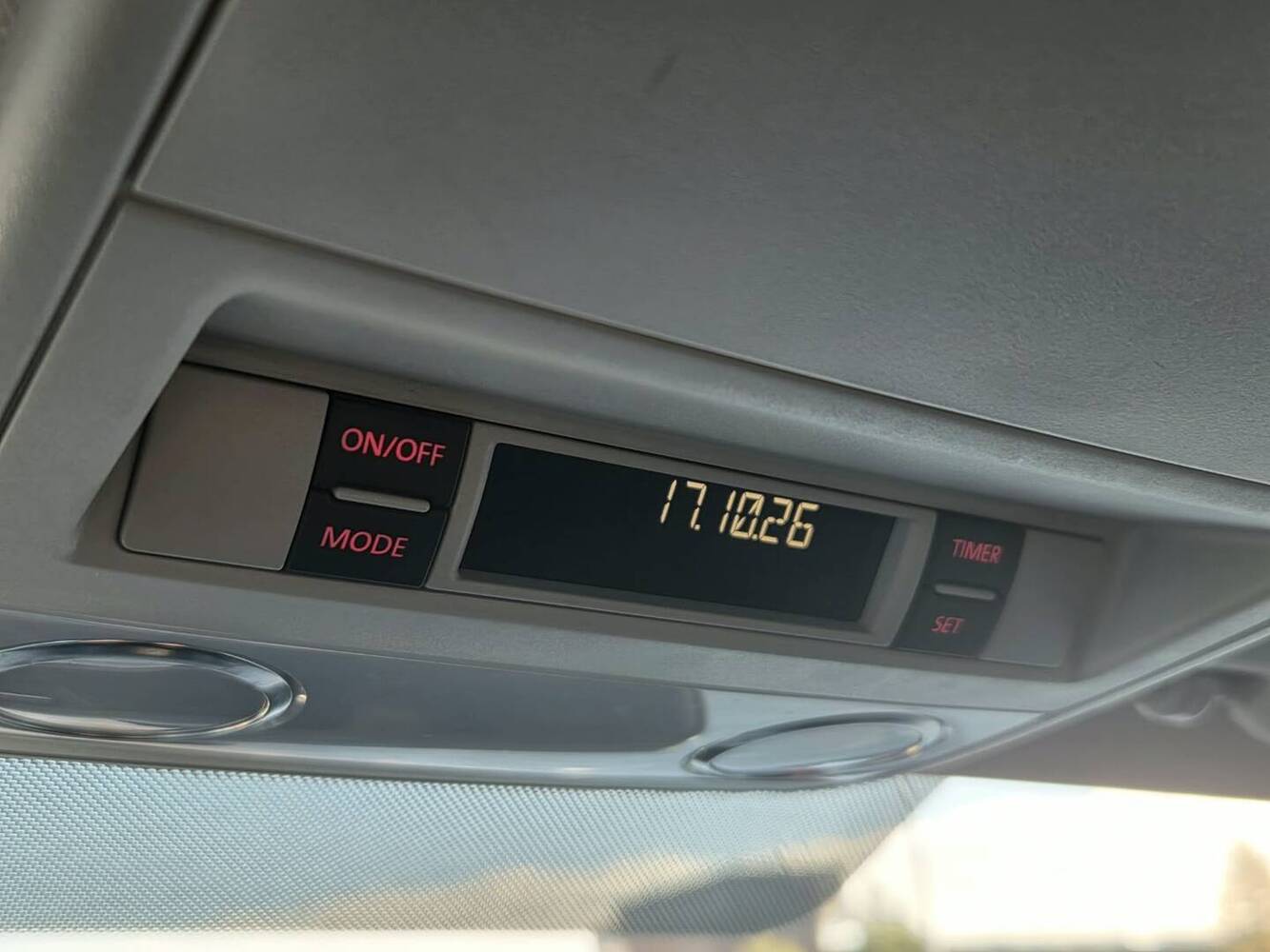 Volkswagen Caravelle vaihtoauto