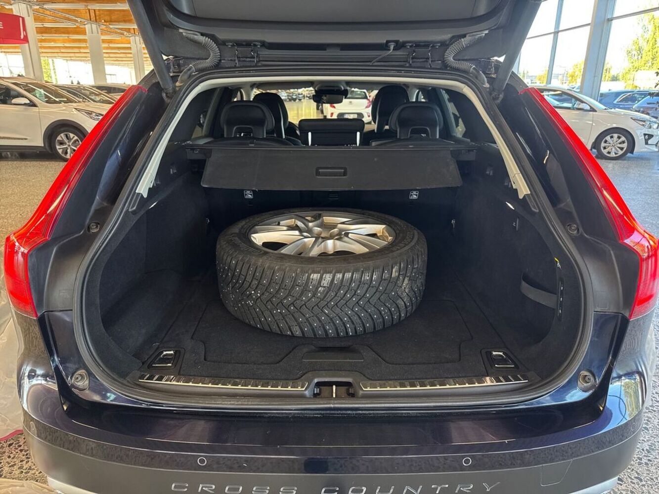 Volvo V90 Cross Country vaihtoauto