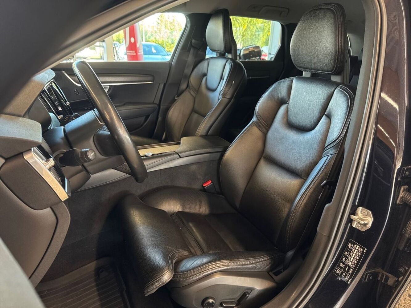 Volvo V90 Cross Country vaihtoauto