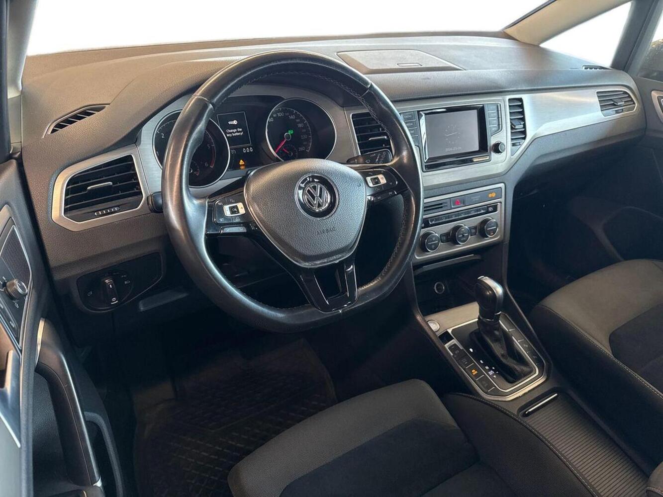 Volkswagen Golf Sportsvan vaihtoauto