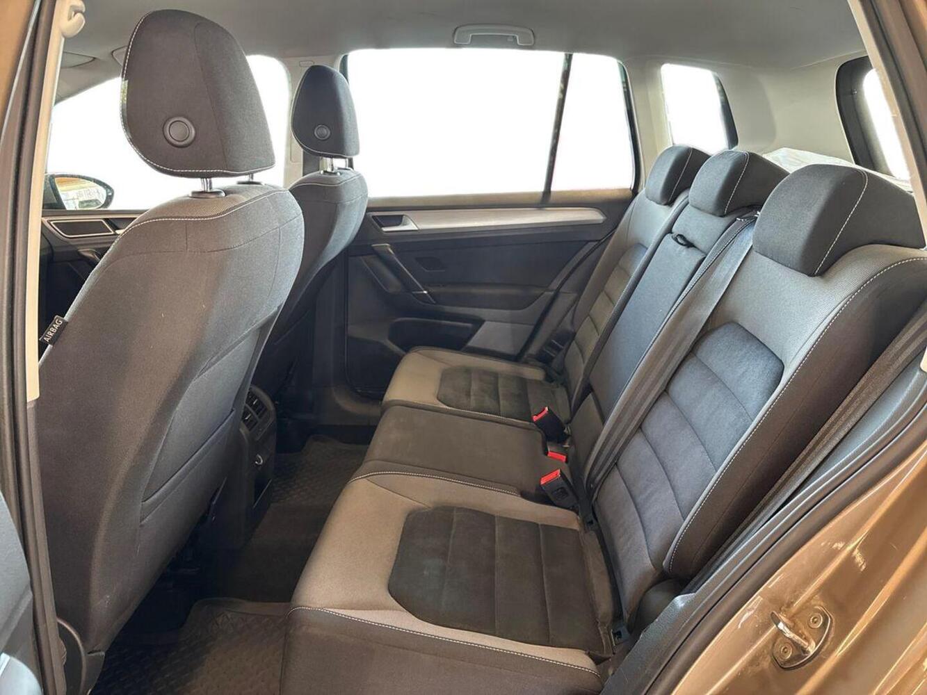Volkswagen Golf Sportsvan vaihtoauto