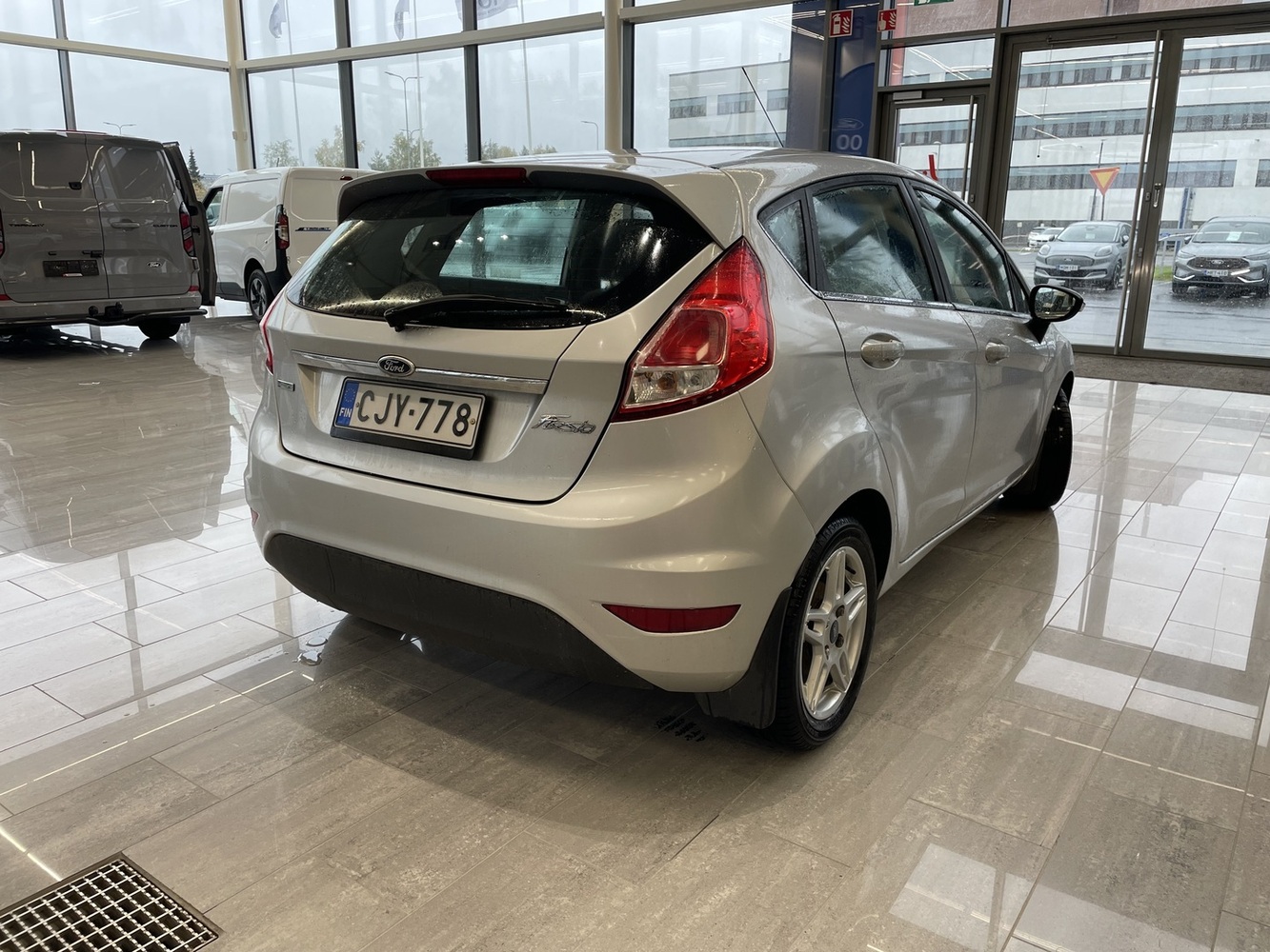 Ford Fiesta vaihtoauto