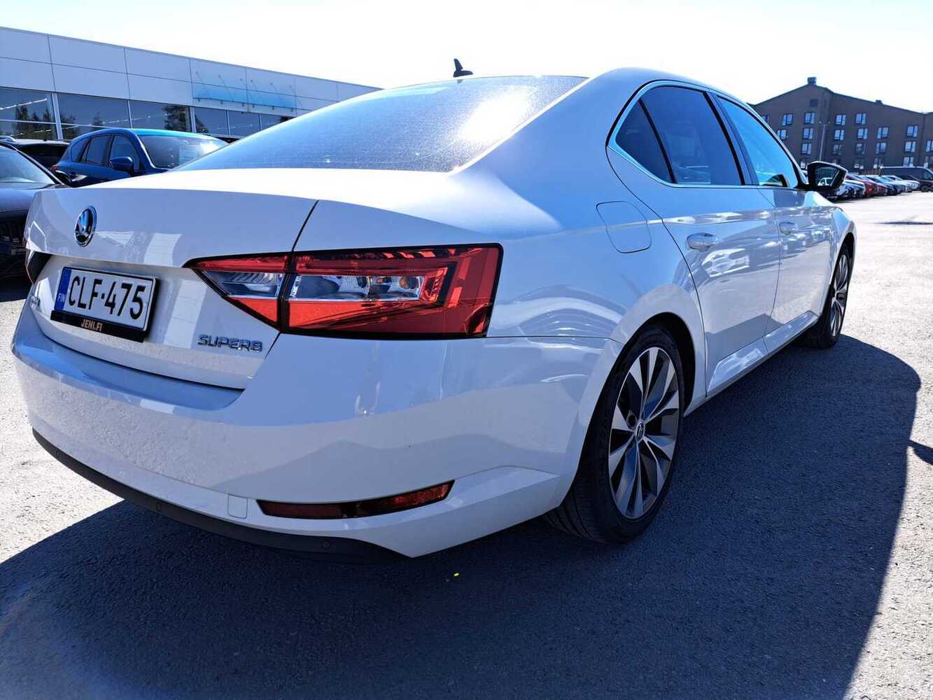 Skoda Superb vaihtoauto