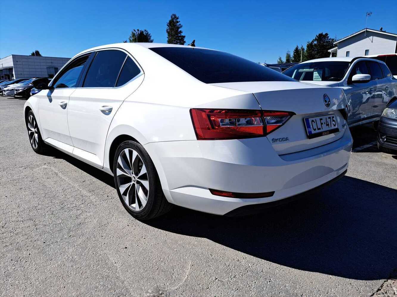 Skoda Superb vaihtoauto