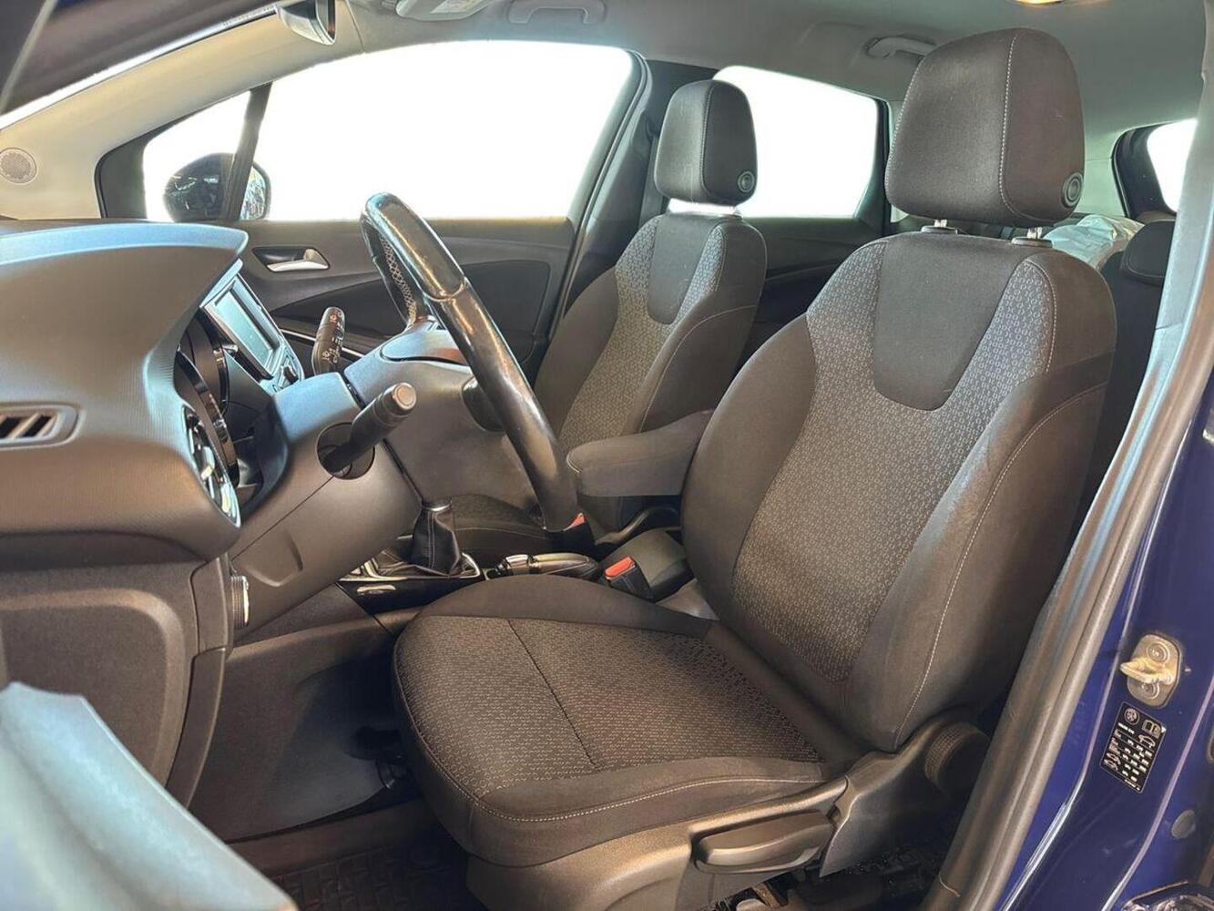 Opel Crossland X vaihtoauto