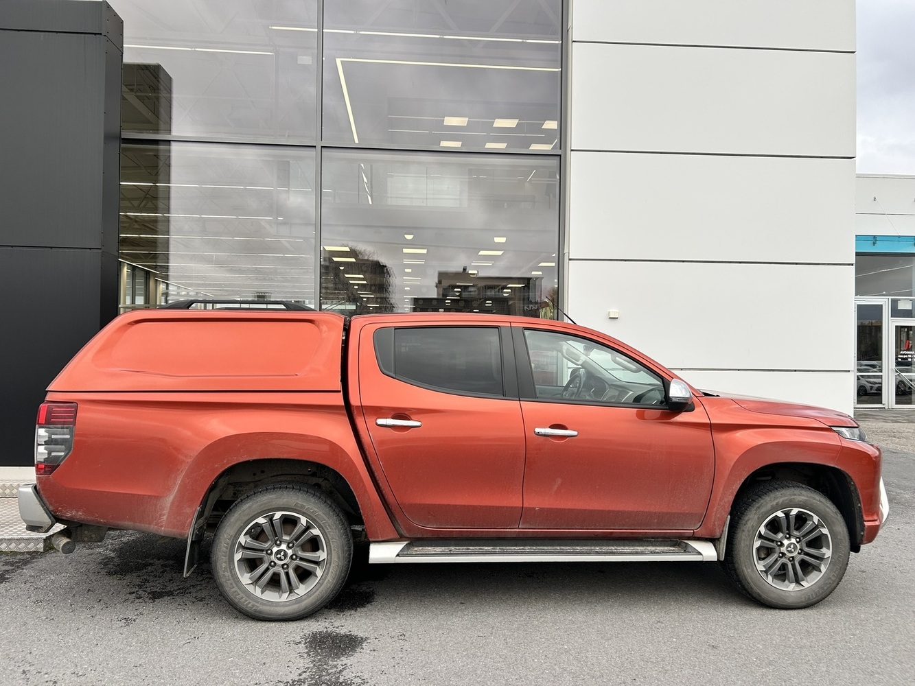 Mitsubishi L200 vaihtoauto