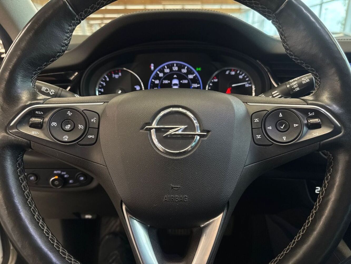 Opel Insignia vaihtoauto