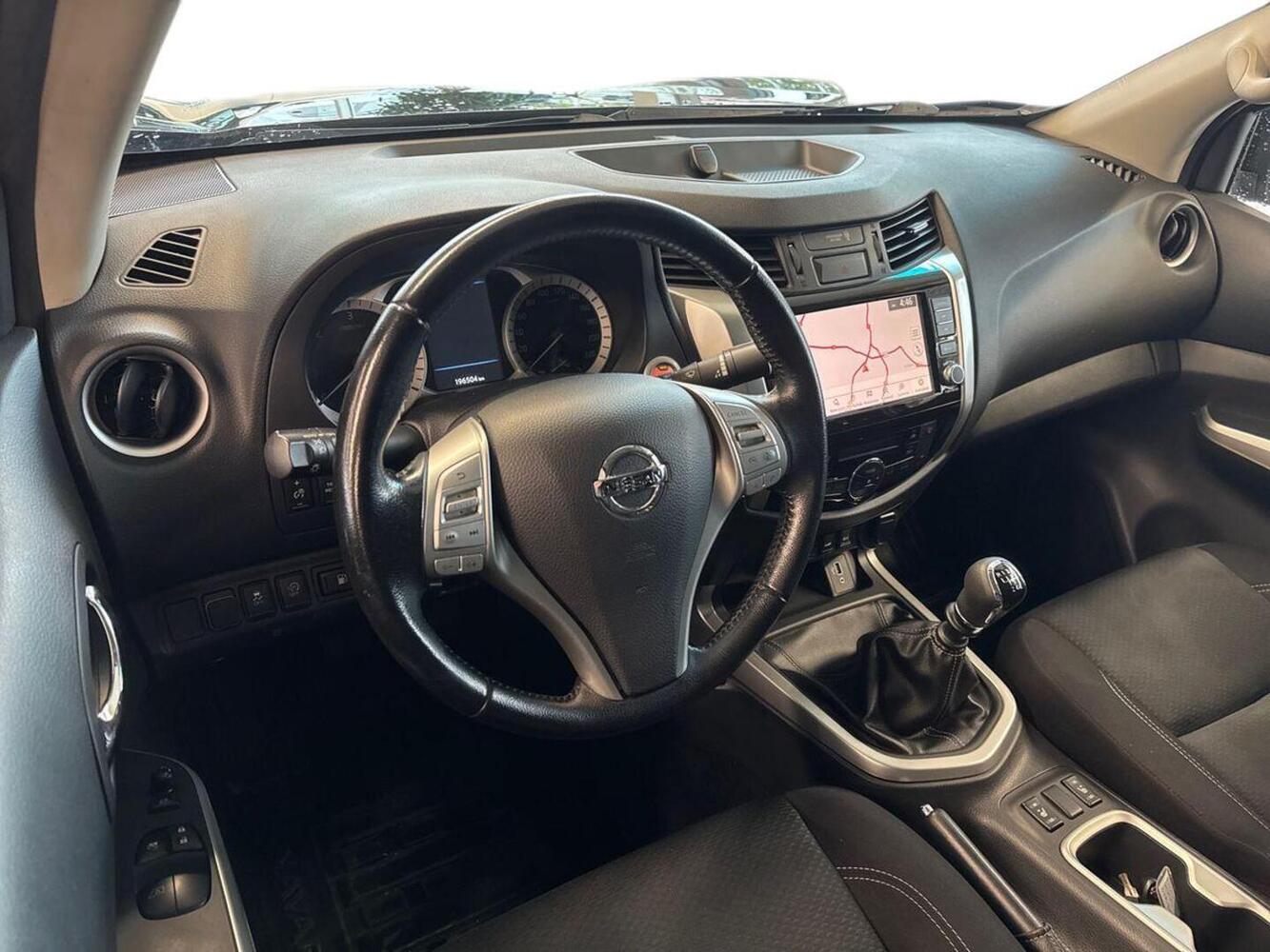 Nissan Navara vaihtoauto