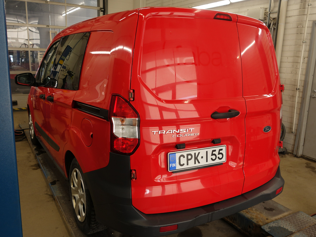 Ford Transit Courier vaihtoauto