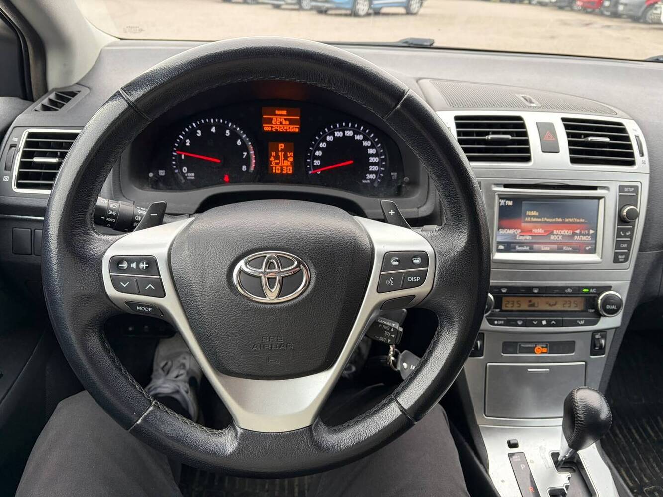 Toyota Avensis vaihtoauto