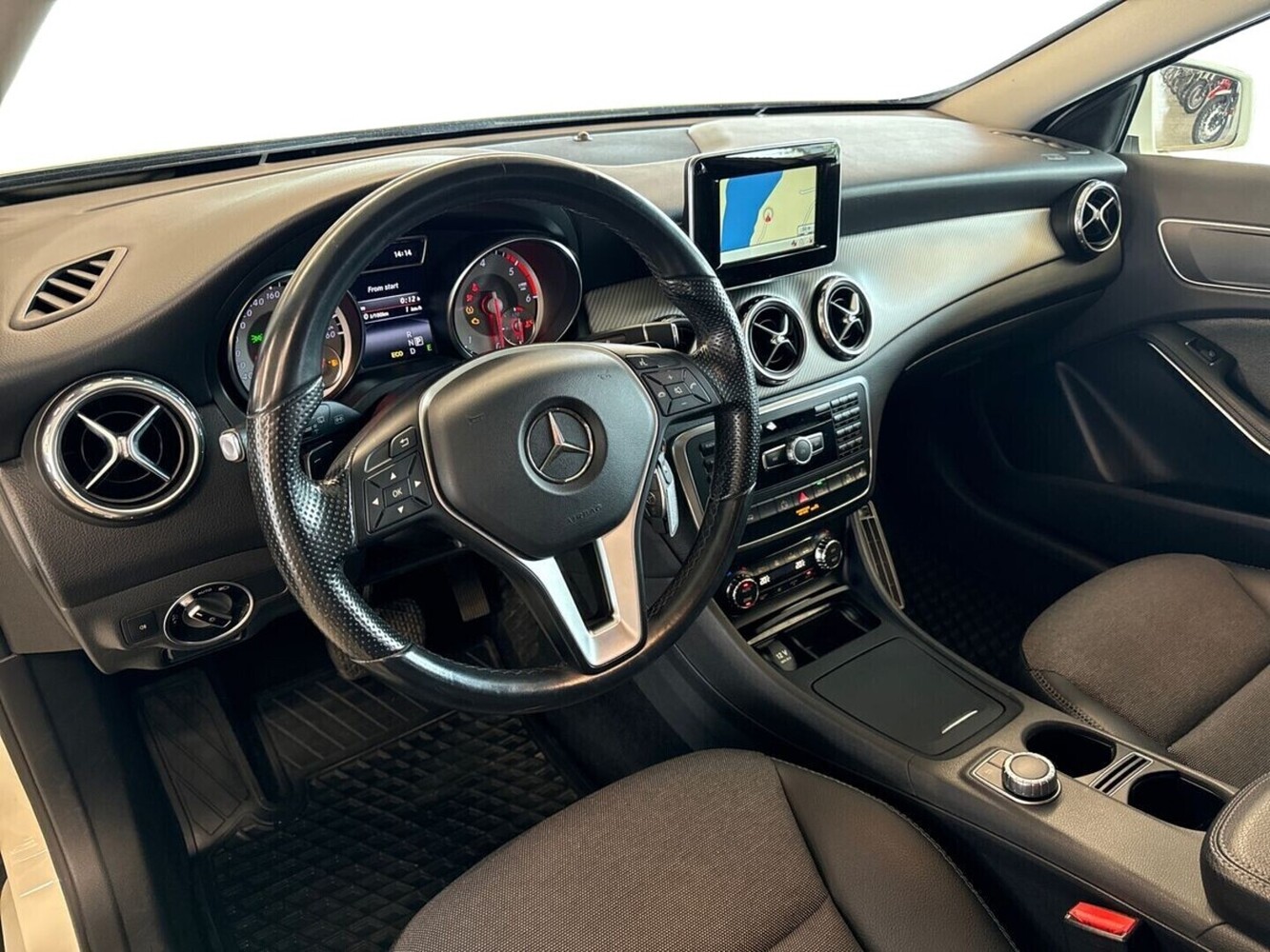 Mercedes-Benz GLA vaihtoauto