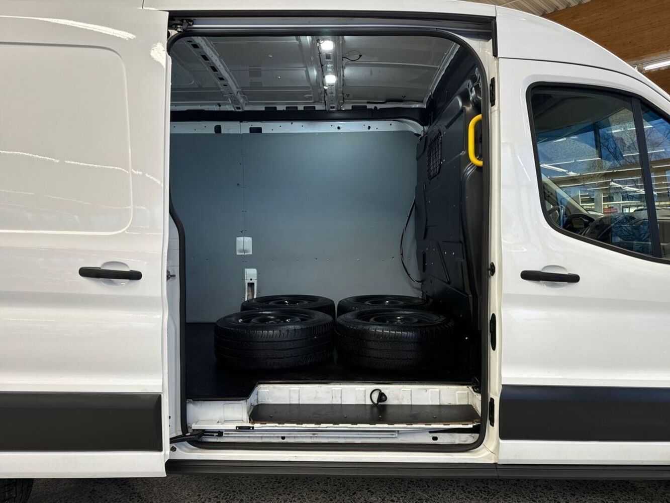 Ford Transit vaihtoauto