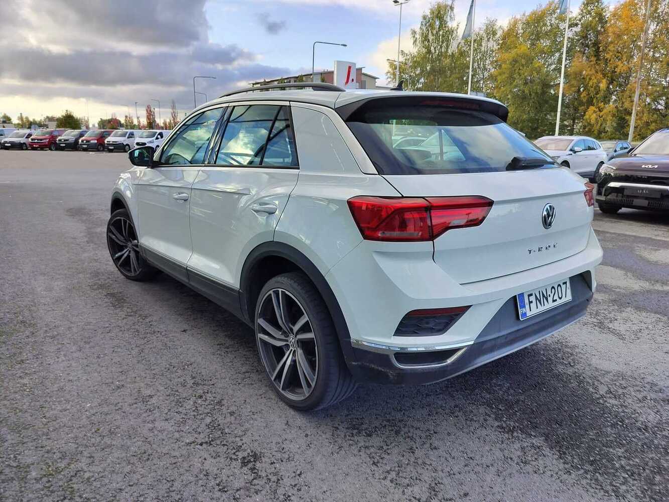 Volkswagen T-Roc vaihtoauto
