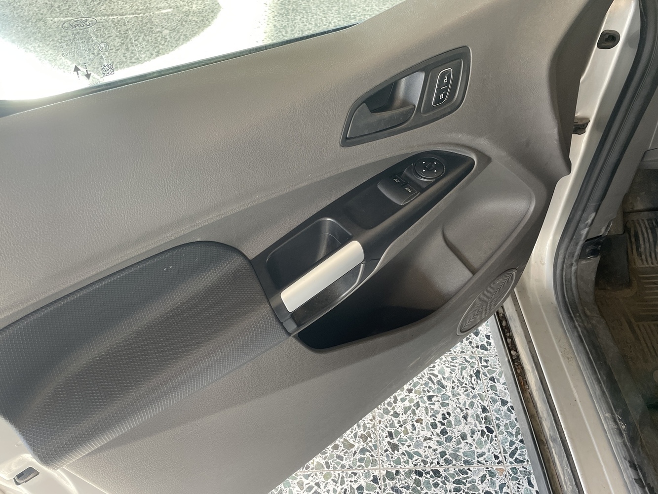 Ford Transit Connect vaihtoauto