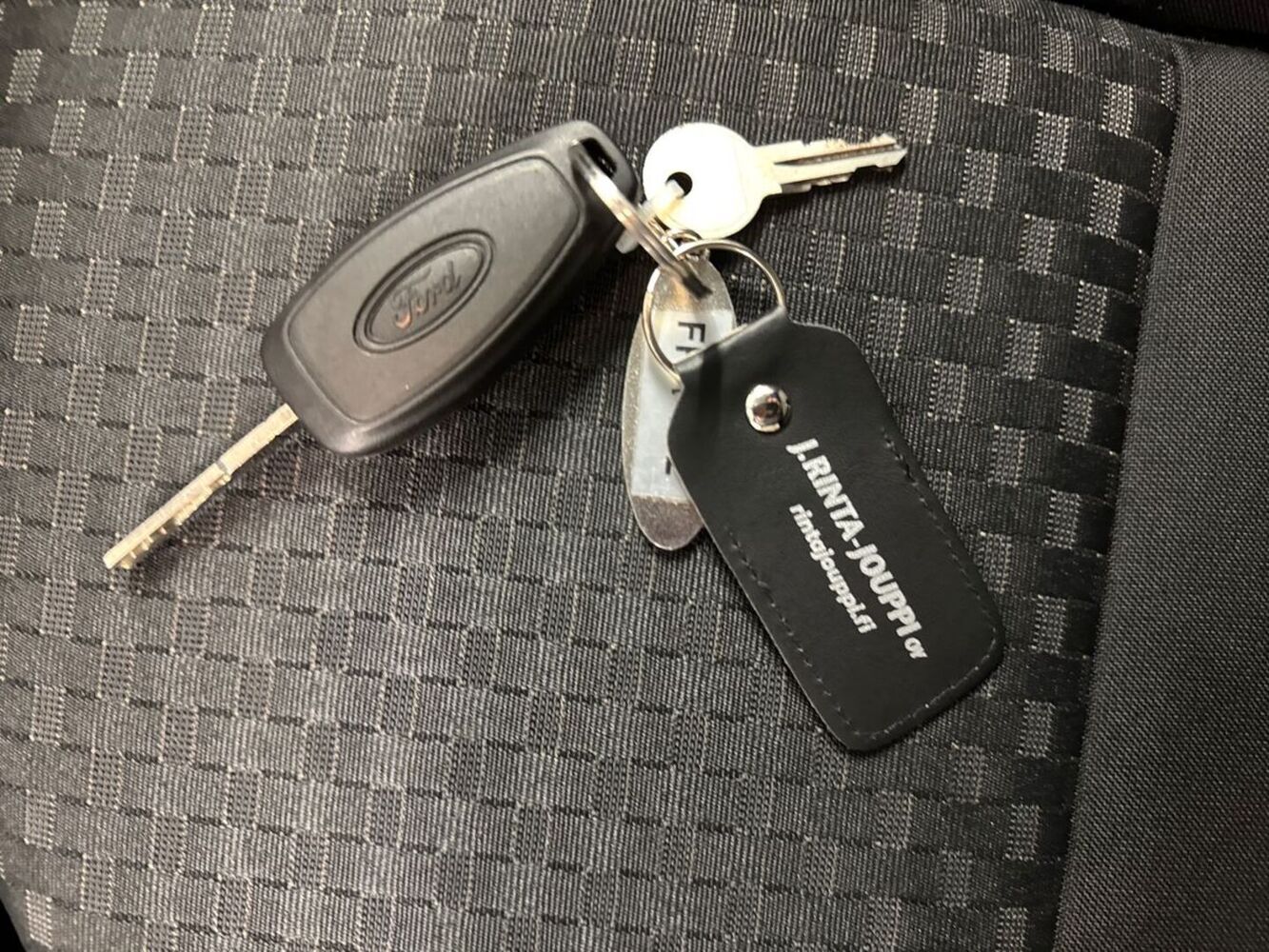 Ford Transit Connect vaihtoauto